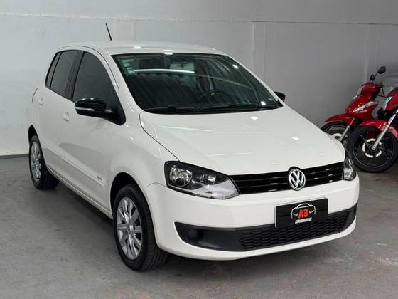 VOLKSWAGEN FOX 1.0 MI TREND 8V FLEX 4P MANUAL VOLKSWAGEN FOX 1.0 MI TREND 8V FLEX 4P MANUAL